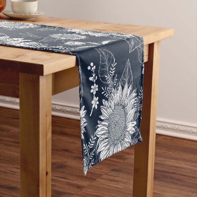 Elegante Blütenblume Navy Kurzes Tab Kurzer Tischläufer (Beispiel)