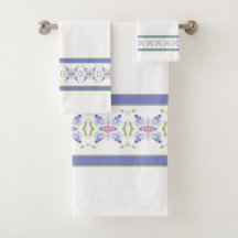 Elegante Blütenpracht in Periwinkle