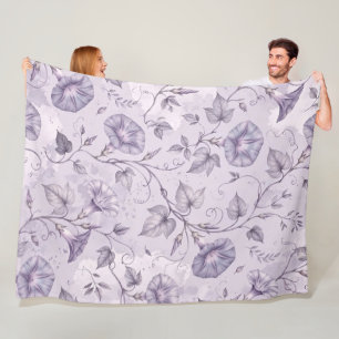 Elegante Blütenpracht: Staubige Lavendel-Prächtige Fleecedecke