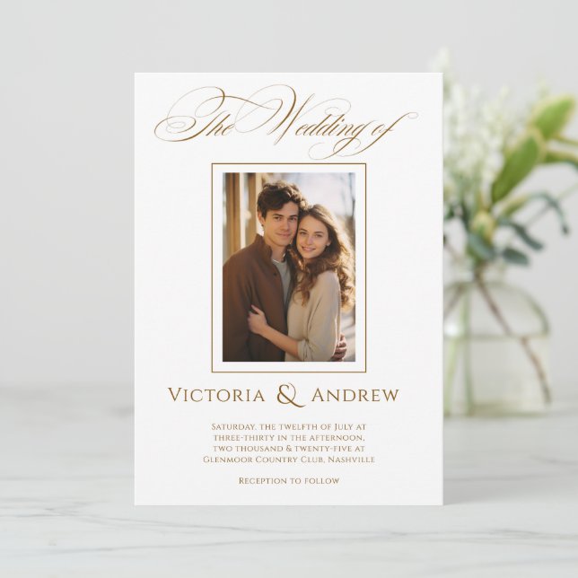 Elegante Braun & White Wedding Einladung & Foto (Stehend Vorderseite)