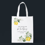 Elegante Brautparty-Favoriten Wiederverwendbare Einkaufstasche<br><div class="desc">Sie hat ihren Hauptqueeze gefunden! Diese elegante Kollektion aus Brautparty besticht durch ein Aquarellfarben-Zitronen- und Weißblumendesign. Es wird durch ein modernes Skript betont. Moderne Zitronen und knuspriges Gelb werden die Braut sicher begeistern!</div>