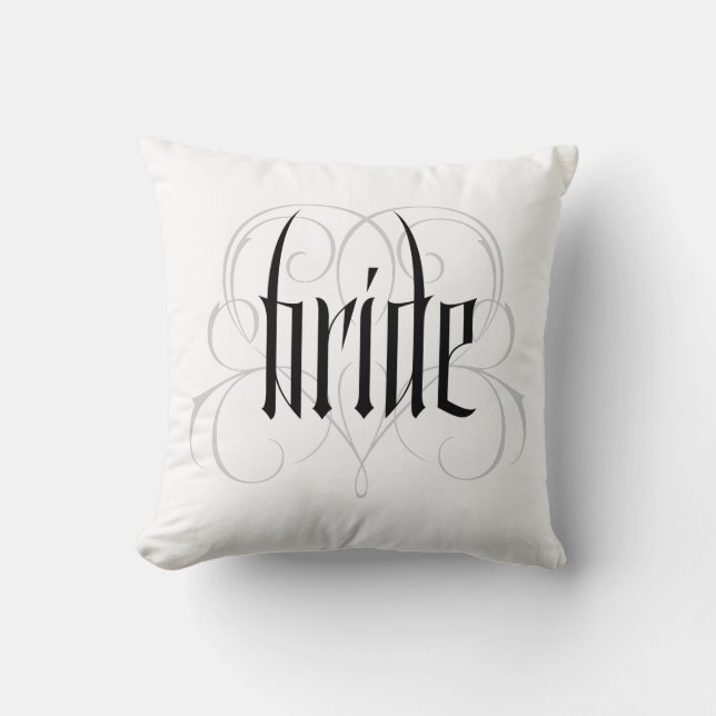 Elegante Bride & Groom Calligraphy Lettering B&W Kissen (Vorderseite)