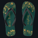 Elegante Bride Stamm Emerald Green & Gold Foliage Flip Flops<br><div class="desc">Diese eleganten Brautstamme sind smaragdgrün und goldblättrige Flip Flops mit goldenem Blattmuster und moderner Typografie auf zeitlos dunkelgrünem Hintergrund. Es ist ein wunderschönes Geschenk für deinen Brautstamm. Anzeigen der Auflistung auf dieser Seite, um passende Elemente zu finden. Staffel es mit deinen Informationen anpassen. Wenn Sie gewollt haben, um den Stil,...</div>