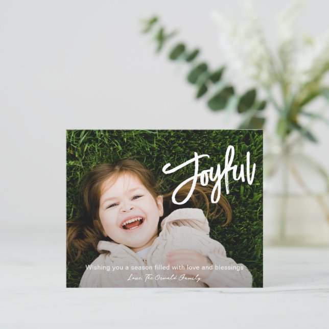 Elegante Brush Script Joyful Modern Christmas Card (Stehend Vorderseite)