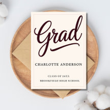 Elegante Burgunder-Schrift Graduierungs-Ankündigun