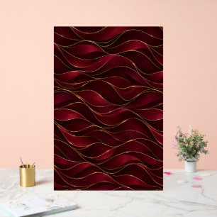 Elegante burgunderrote Marmorwellen mit goldenen A Acrylschild