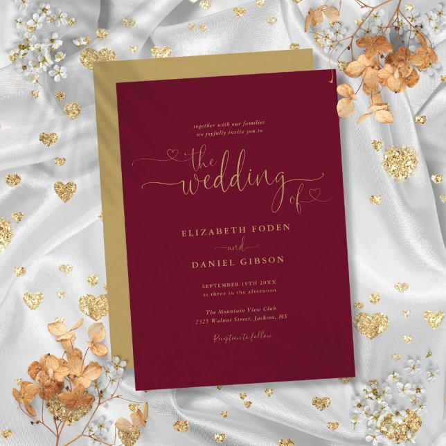 Elegante Burgundy Gold Hearts Calligrafy Wedding Einladung (Elegant Burgundy Gold Hearts Calligraphy Wedding Invitation)