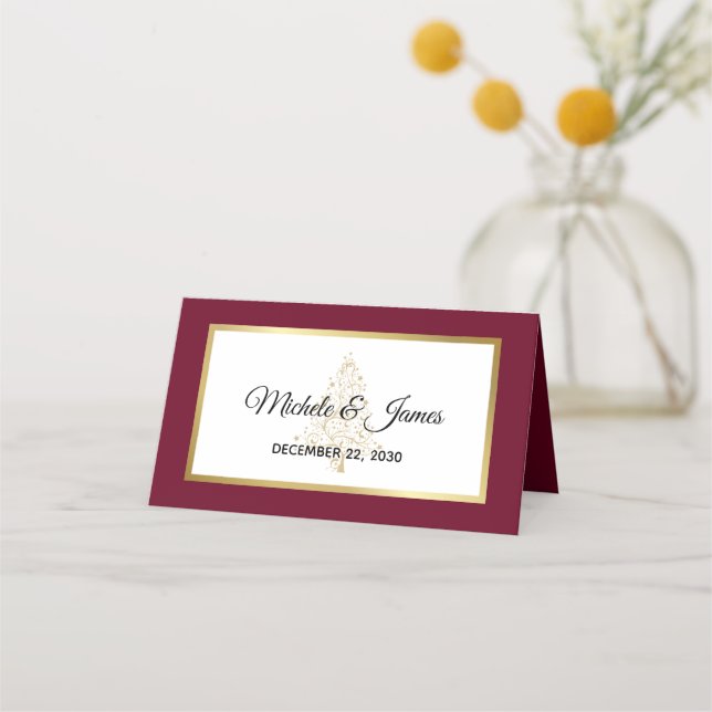 Elegante Burgundy Gold Winter Holiday Wedding Platzkarte (Vorderseite)