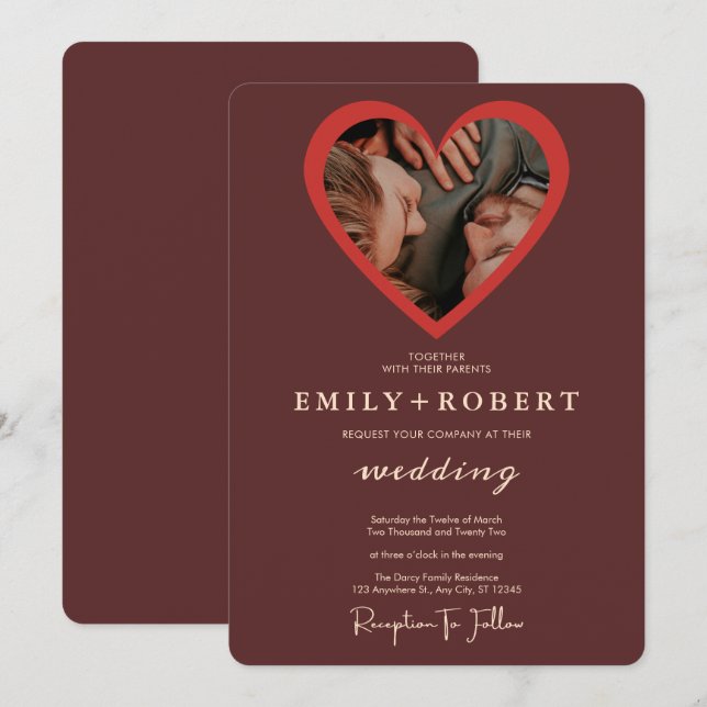 Elegante Burgundy Heart Foto Typografy Wedding Einladung (Vorne/Hinten)