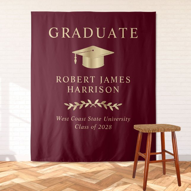 Elegante Burgundy Red Gold Graduation Party Willko Wandteppich (Von Creator hochgeladen)