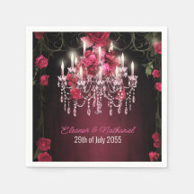 Elegante Burgundy Rose Chandelier Wedding