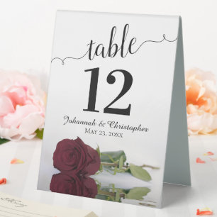 Elegante Burgundy Rose Wedding Tischnummer Tischaufsteller