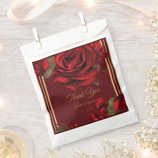 Elegante Burgundy Rote Rose & Gold Wedding Geschenktütchen (Ausgeschnitten)