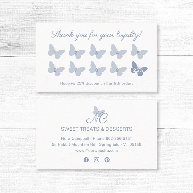Elegante Butterfly Monogram Dusty Blue Reward Treuekarte (Elegant dusty blue butterfly thank you for your loyalty business card with social media icons.)