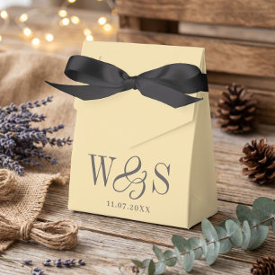 Elegante Buttergelbe Hochzeitspaare Initialen Geschenkschachtel