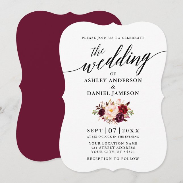 Elegante Calligraphy Script Burgundy Floral Weddin Einladung (Vorne/Hinten)