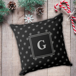 Elegante Chalk White Snowflakes Monogram Black Kissen