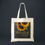 Elegante Chalkboard-Sonnenblumen Hochzeitsjubiläum Tragetasche<br><div class="desc">Rustikale Hochzeit im Herbst im Sommer oder Herbst stilvolle Brautjungfrau / Trauzeugin / Blume Mädchen / Mutter der Braut oder Mutter der Bräutigam Tote Tasche auf dunkelgrauem Kalkboard mit einem schönen Sonnenblumenstrauß mit individuellem Text. Füllen Sie Ihre Informationen in den Flecken, Sie können wählen, um es anzupassen, weitere sich ändernde...</div>