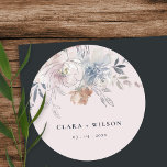 Elegante Chic Blush Wasserfarben Blumenzehen Runder Aufkleber<br><div class="desc">Wenn Sie weitere Anpassungen benötigen,  schreiben Sie mir bitte an yellowfebstudio@gmail.com.</div>