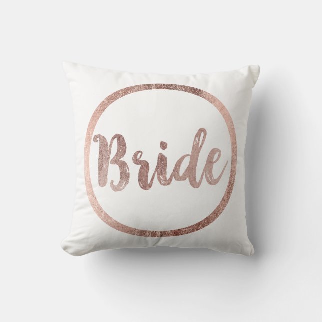 Elegante Chic-Imitat-Rosen-Goldbraut-Typografie Kissen (Vorderseite)