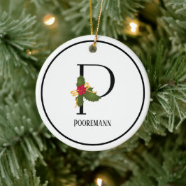 Elegante Christmas Holly Monogram Letter P Keramik Ornament