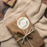 Elegante Christmas Wreath Joy Runder Aufkleber<br><div class="desc">Entspannen Sie mit unserem eleganten Weihnachtskraut Joy Classic Round Sticker. Dieser charmante Aufkleber zeichnet sich durch ein festliches Design aus, das perfekt dazu geeignet ist, eine Touch saisonaler Eleganz hinzuzufügen. Personalisieren Sie es mit Ihrem Familiennamen und Datum für eine einzigartige Touch! Jetzt kaufen für eine stilvolle und individuell gestaltbare Ergänzung...</div>