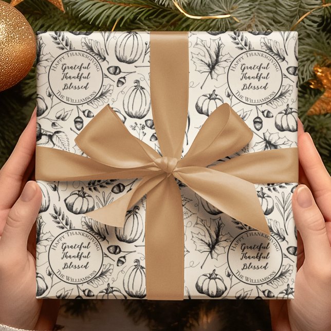 Elegante Cream Autumn Harvest Pumpkins Custom Geschenkpapier (Elegant Custom "Happy Thanksgiving" Hand-Drawn Fall Harvest Wrapping Paper. Pumpkins & Autumn Leaves)