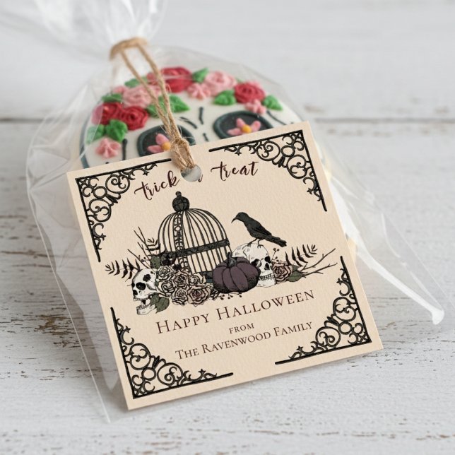 Elegante Cream Gothic Happy Halloween-Geschenkmark Geschenkanhänger (Spooky & Elegant Gothic Skull Favor Tags. Vintage Skulls, Roses & Black Raven Trick or Treat Tags)