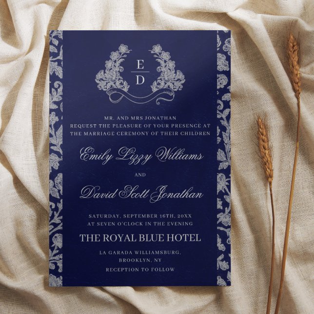 Elegante Crest-Monogramm Navy-Heritage-Hochzeit Einladung (Von Creator hochgeladen)