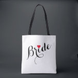 Elegante Custom Bride Brautparty Wedding Party Tasche<br><div class="desc">Schönes,  elegantes schwarz auf weiße Typografie Drehbuch,  rotes Herz,  stilvoll,  trendig,  individuell,  personalisiert,  Tote Tasche für die Braut für Brautparty,  Junggeselinnen-Abschied,  Hochzeit. Auf der anderen Seite zeigt die Tasche den Namen der Braut in schönen,  eleganten rosa Typografie-Skript. Geben Sie einfach den Namen der Braut ein,  um ihn anzupassen.</div>