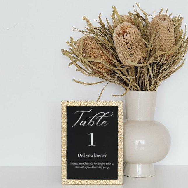 Elegante Drehbuch Schwarz & Weiß Fun Fakten Hochze Tischnummer (Von Creator hochgeladen)