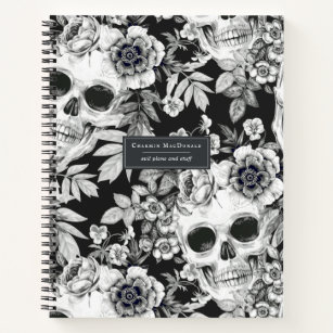 Elegante dunkle Blütenschädel auf Personalisiertem Notizbuch