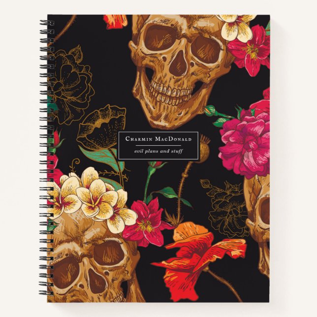 Elegante dunkle Blütenschädel auf Personalisiertem Notizbuch (Vorderseite)