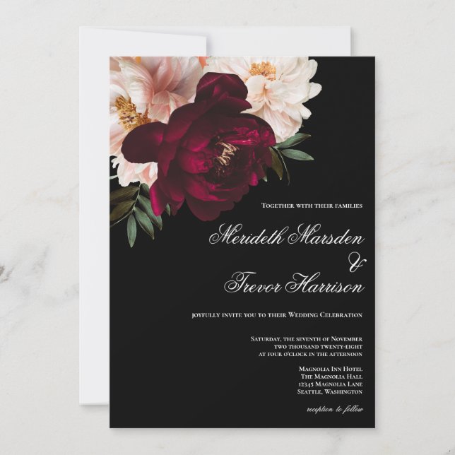 Elegante dunkle Burgund & Blush Bloral Black Weddi Einladung (Vorderseite)