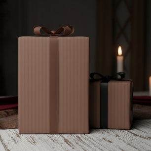 Elegante dunkle Tannennadeln-Streifen Geschenkpapier