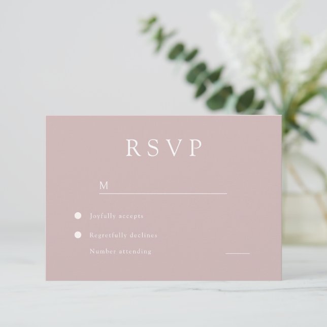 Elegante Dusty Pink Modern Wedding RSVP Card (Stehend Vorderseite)