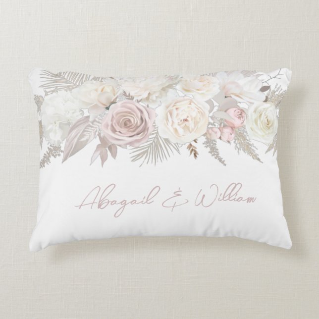 Elegante Dusty Rose & Elfenbeinblütenhochzeit Dekokissen (Vorderseite)