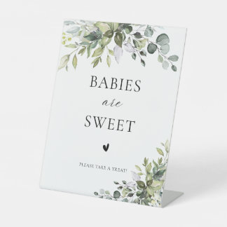 Elegante Eukalyptus-Babys sind süße Zeichen Sockelschild