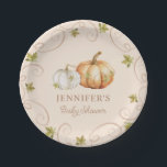 Elegante Fall Pumpkin Baby Shower Pappteller<br><div class="desc">Lass diesen charmanten Kürbiskuchen-Tellern verwandeln eine einfache Ansammlung in eine schicke Feier,  die die Schönheit des Herbstes unterstreicht. Entspannen Sie mit ihrem stilvollen Design und genießen Sie nach dem Party die angenehme Reinigung. Karo unsere Kollektion für passende Artikel heraus.</div>