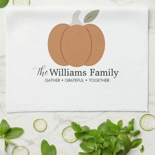 Elegante Fall Pumpkin Familienname Erntedank Geschirrtuch (Gefaltet)