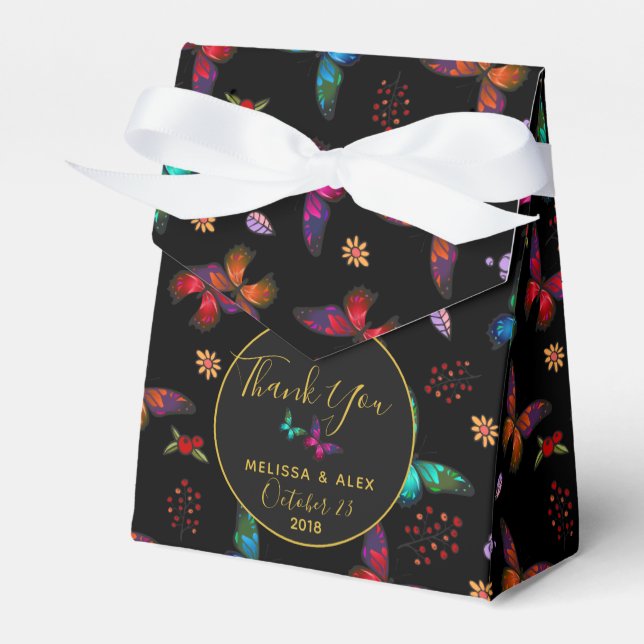 Elegante farbenfrohe Schmetterlinge auf der Schwar Geschenkschachtel (Vorderseite)