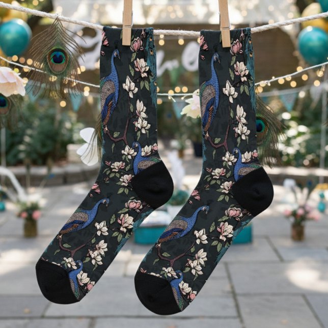 Elegante, fast schwarze Friedenstruppen und Magnol Socken (Elegant Black Floral Blue Peacock Socks for Her. Teal Feathers & Flowers Vintage Chinoiserie Pattern)