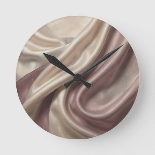 Elegante fließende Seidenabstraktion Runde Wanduhr
