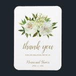 Elegante Floral White Ivory Gold Gastgeschenk Hoch Magnet<br><div class="desc">Eleganter Magnet für die Gastgeschenk Hochzeit mit Aquarellfarben lackierte Blume in neutralen Tönen Elfenbein, Weiß und Champagner sowie ein wenig Grün. Unten ist "Danke für das Feiern mit uns" in einem goldenen Tonskript zusammen mit Ihren Namen und Datum. Diese ausgeklügelten Magnete für Gastgeschenk Hochzeiten sind nützliche Gastgeschenke Hochzeiten und eignen...</div>