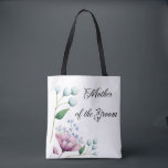 Elegante florale Hochzeit Soft Botanical Romance Tasche<br><div class="desc">Dieses elegante Design besticht durch eine anmutige Anordnung von handbemalten Blumenelementen in sanften Pastelltönen. Das Design zeigt zarte weiße Knospen, sanfte blaue Blüten und eine pulsierende magnolische Blume, alles Set vor einem weichen grauen Hintergrund. Die minimalistischen Blumenakzente verleihen dem Ganzen ein Gefühl zeitloser Schönheit und Romantik, perfekt für Paare, die...</div>