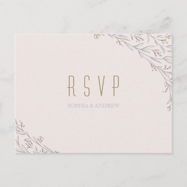Elegante florale lila rustikale Hochzeit RSVP Einladungspostkarte (Vorderseite)