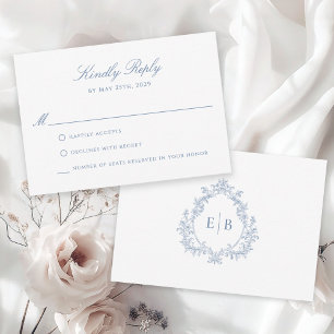 Elegante formale Dusty Blue Wappen Monogram Logo-U RSVP Karte
