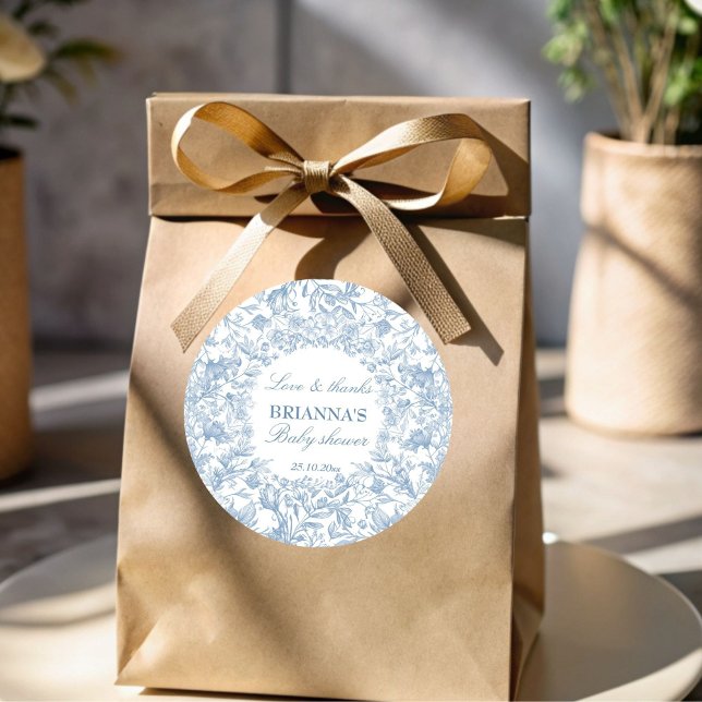 Elegante französische Dusche mit blauer Babydusche Runder Aufkleber (Elegant French toile dusty blue boy baby shower thank you favor Sticker template botanical favor)