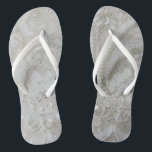 elegante, geistliche, weiße Kristall-Perlenspitze Flip Flops<br><div class="desc">elegante,  geistlich schicke,  weiße Kristall Perlmodeaccessoires. Bridal Spitzenmode Accessoires.</div>