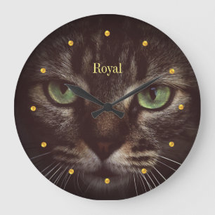 Elegante getigerte Katze und goldene Punkte Große Wanduhr